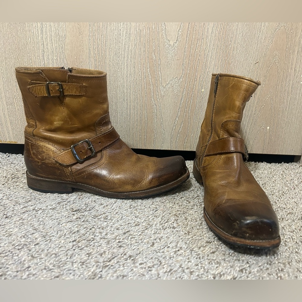 Frye Engineer Boots Leather Men's Size 8.5D Buckles Tan Moto Biker Preppy Boho